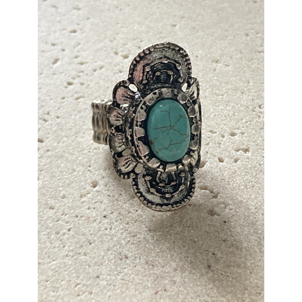 Southwestern Style Stretch Ring Size 8 Faux‎ Turquoise Cabochon Silver Tone Boho